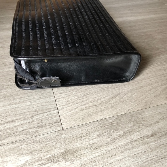 Mario Valentino Clutch (Authentic) - Picture 5 of 10